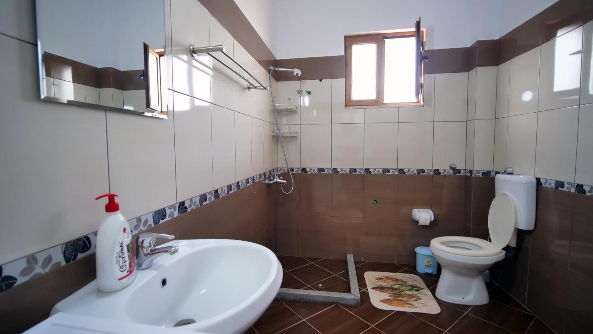 Vila Dean Berat Bagian luar foto