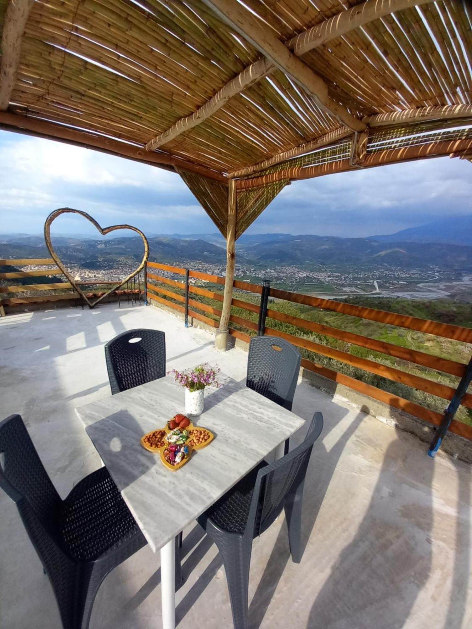Vila Dean Berat Bagian luar foto