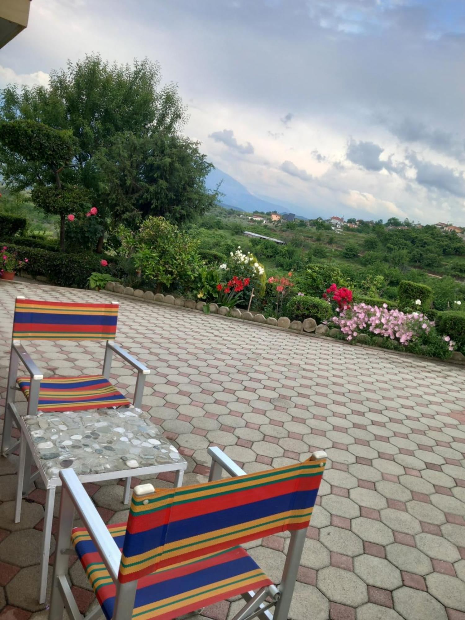 Vila Dean Berat Bagian luar foto